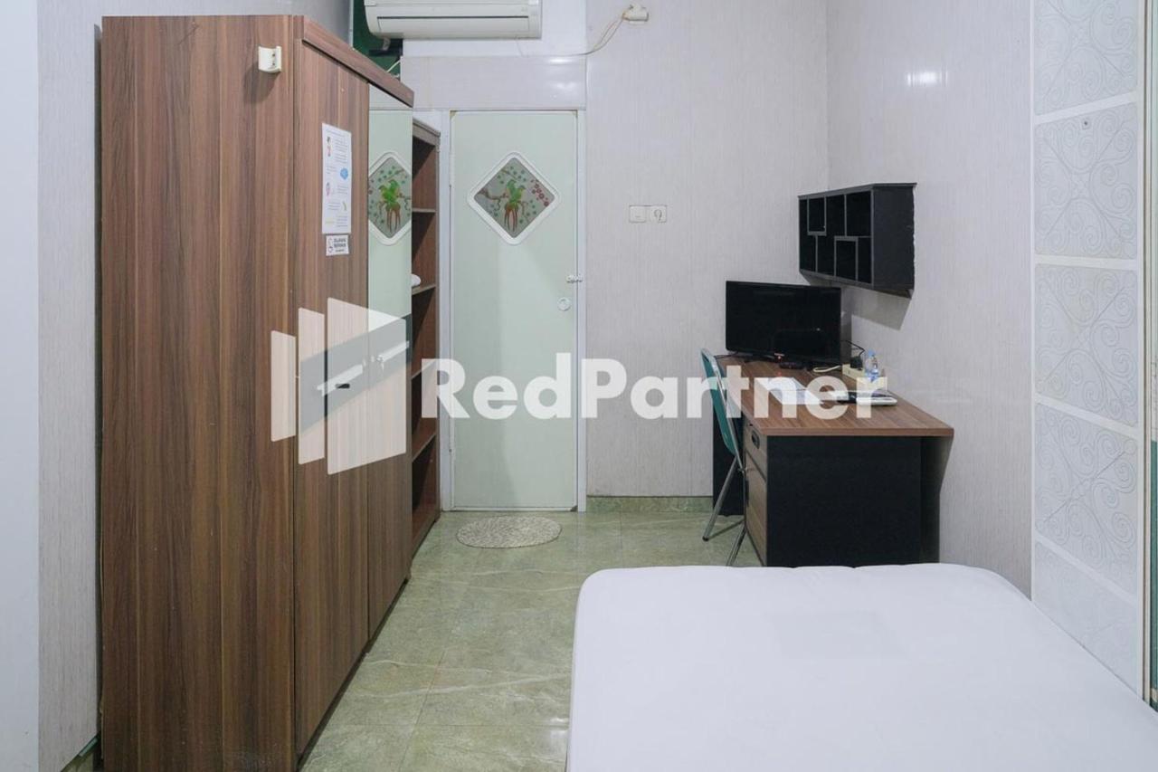 Pondok Hijau Syariah Mitra Reddoorz At Citraland Surabaya Exterior photo